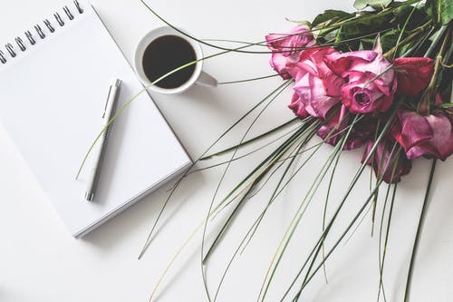 Top benefits of choosing one designated office floral supplier